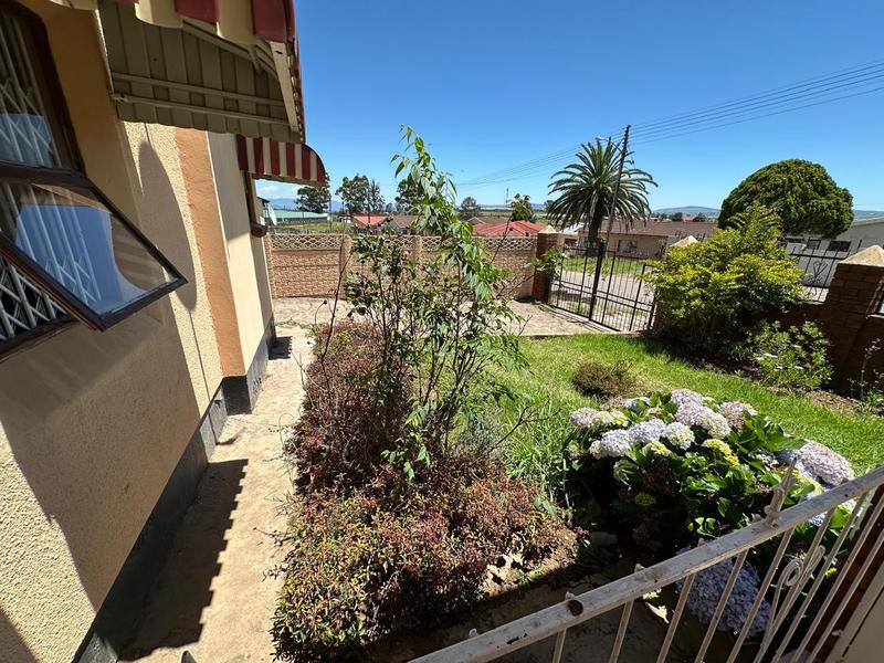 3 Bedroom Property for Sale in Ikwezi Eastern Cape